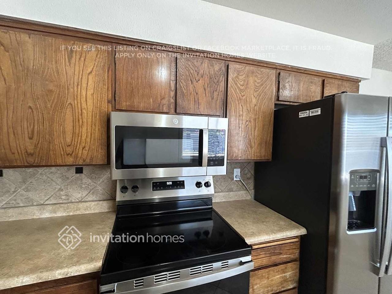 8639 W Clarendon Ave - Photo 7 of 15