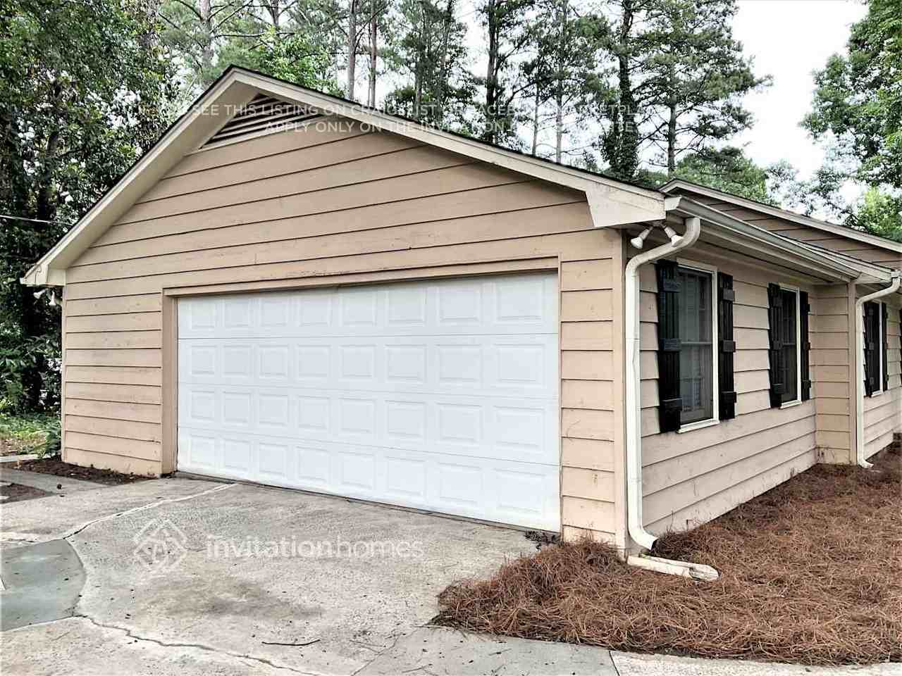 3913 Plantation Dr - Photo 3 of 19