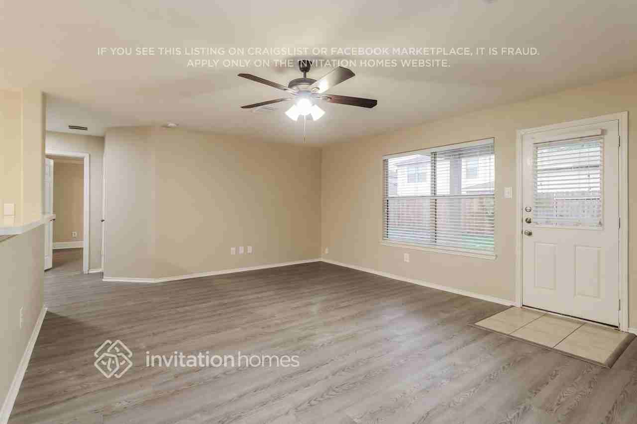 6806 Baron Gate Ct - Photo 4 of 13