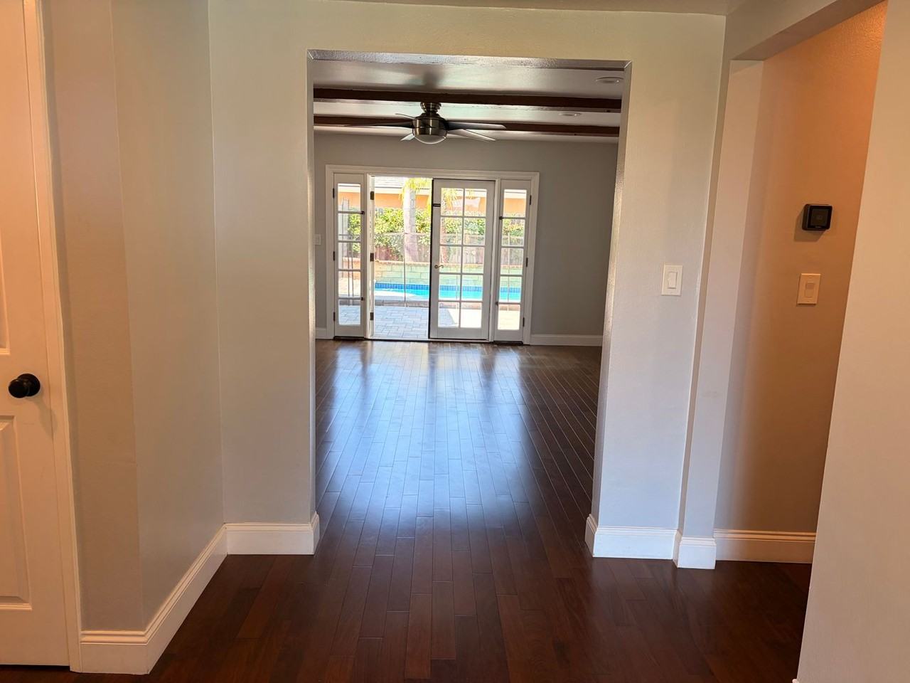 1047 E Tularosa Ave - Photo 3 of 18