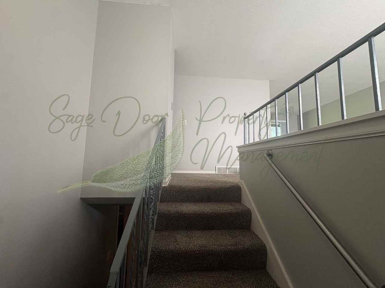 5212 S Union St - Photo 5 of 12
