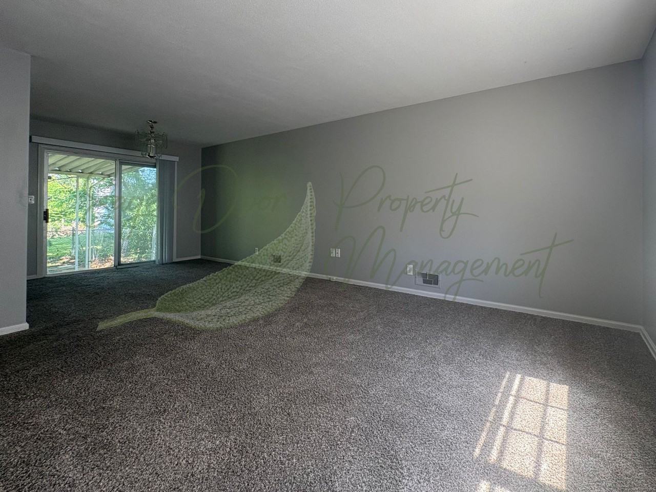 5212 S Union St - Photo 6 of 12
