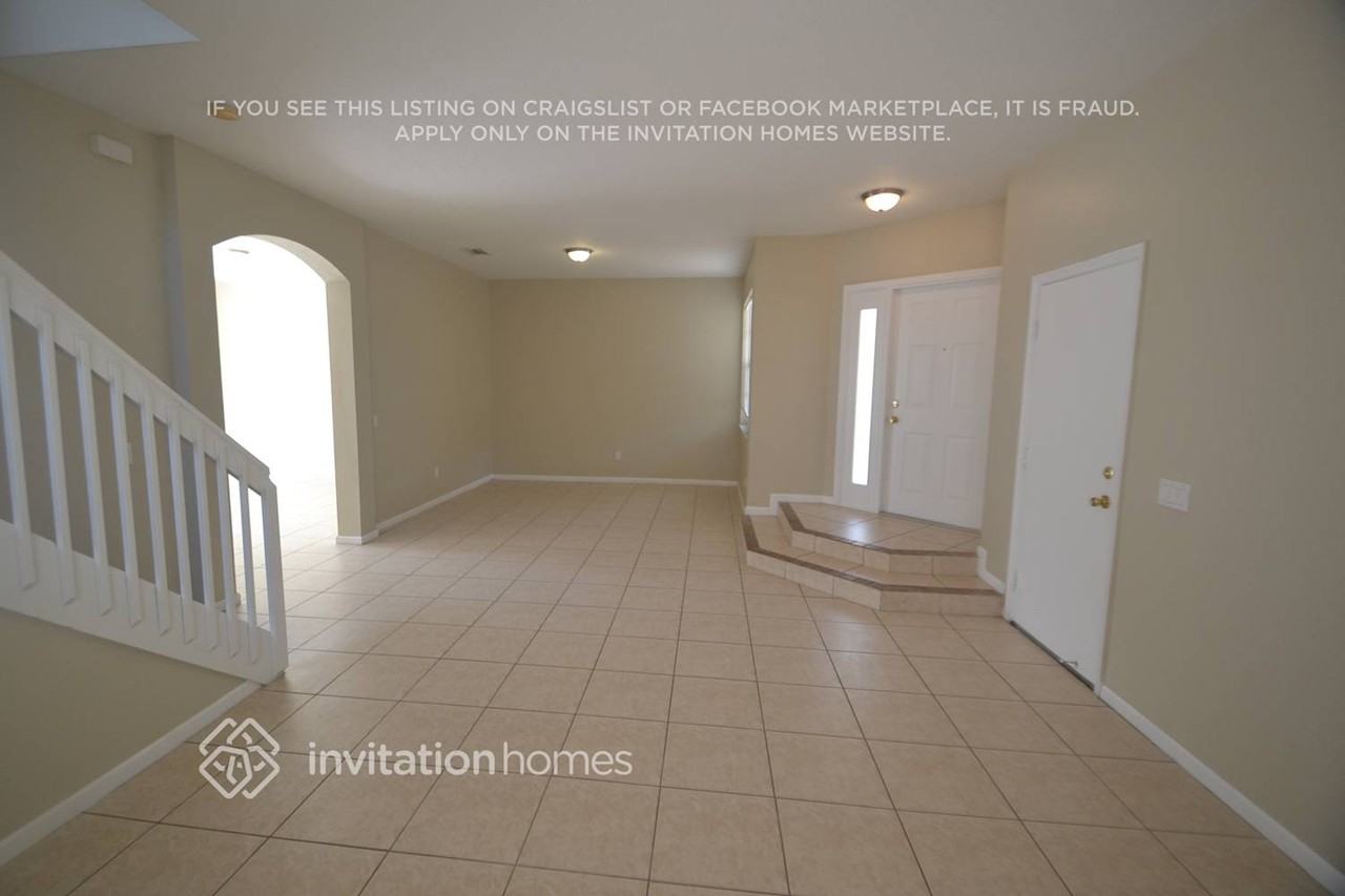5436 Sealine Blvd - Photo 2 of 20