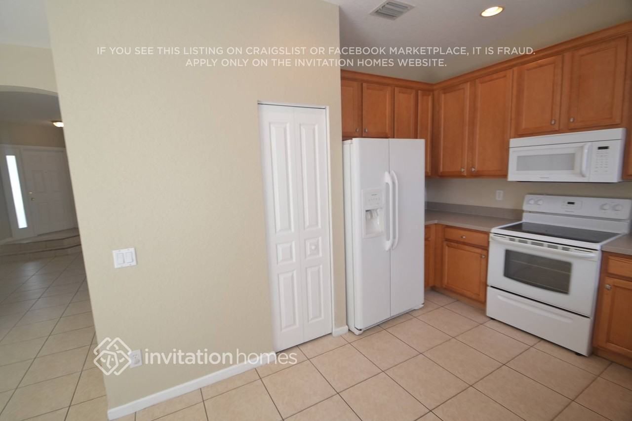 5436 Sealine Blvd - Photo 6 of 20