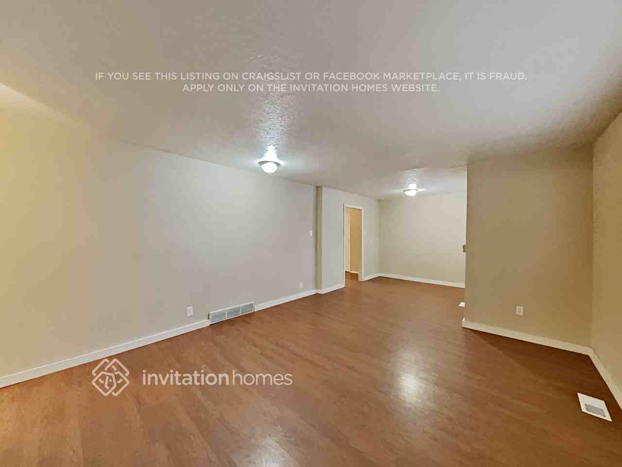 9240 Wigham St - Photo 3 of 18