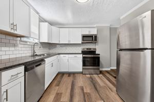 featured image of 327 S Wayne Ave