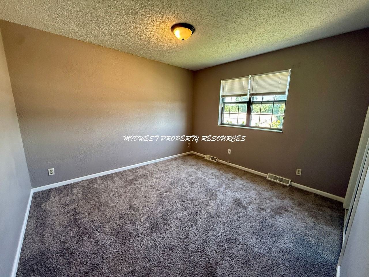 2342 S Crysler Ave - Photo 6 of 21