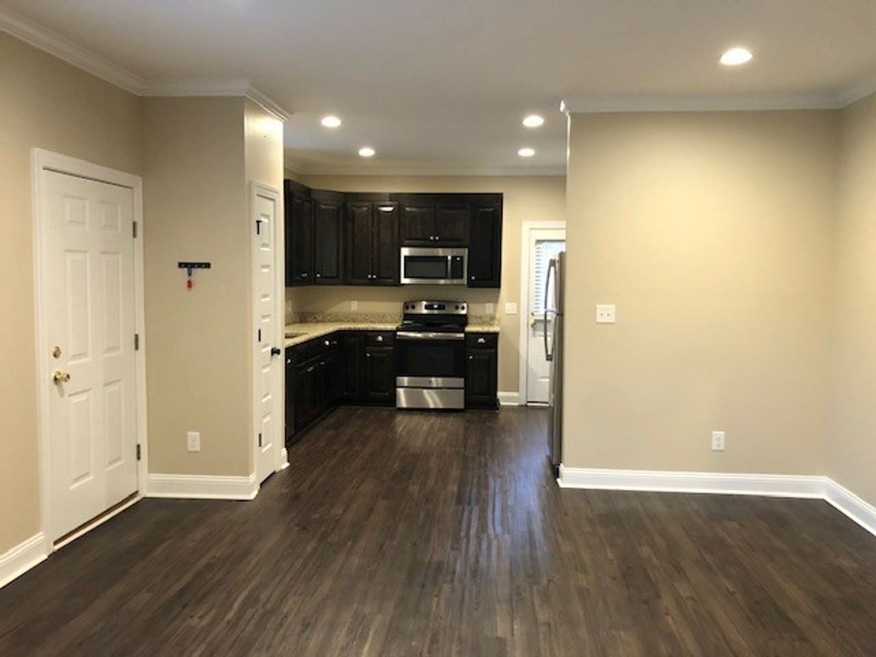 505A Amerson Ct - Photo 3 of 14