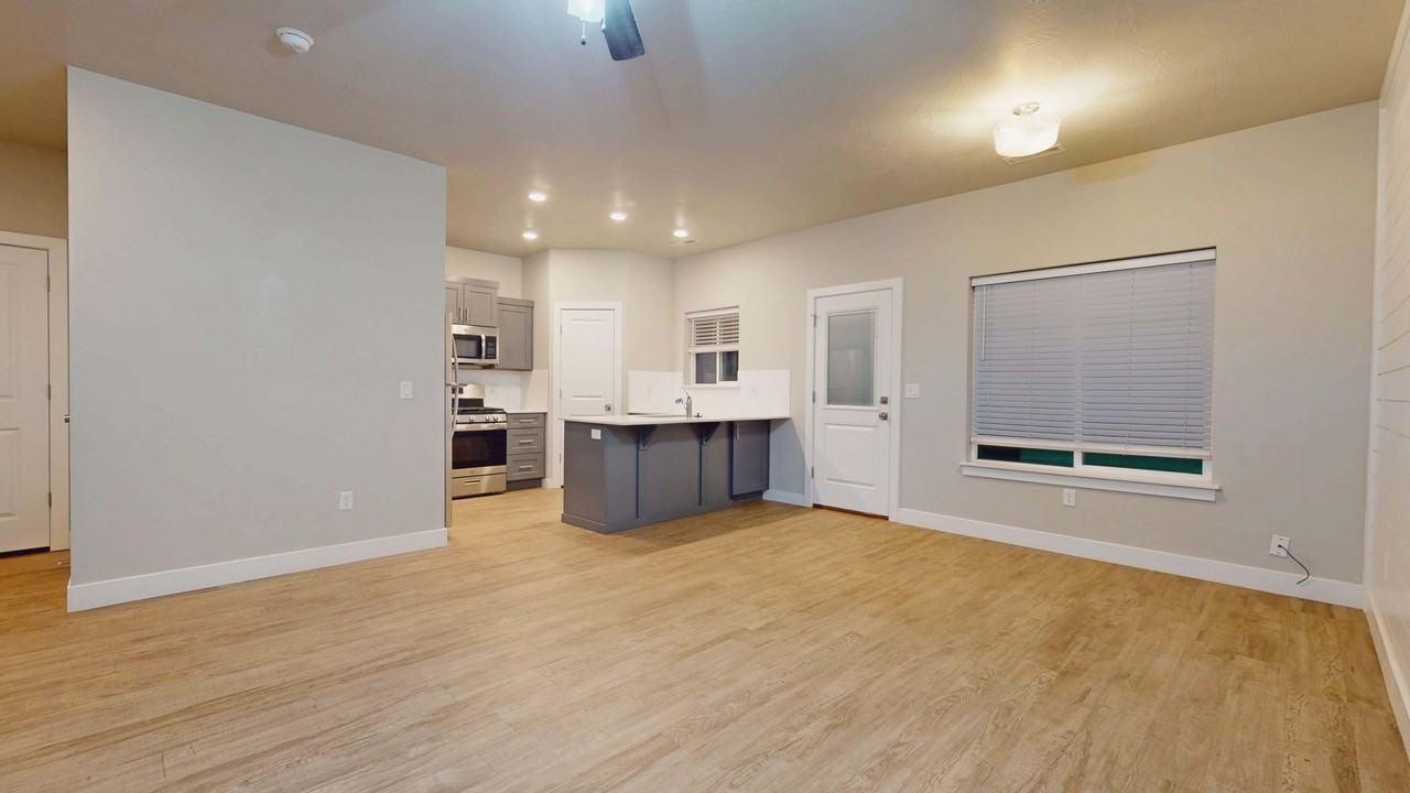 3064 N 225 E - Photo 2 of 20