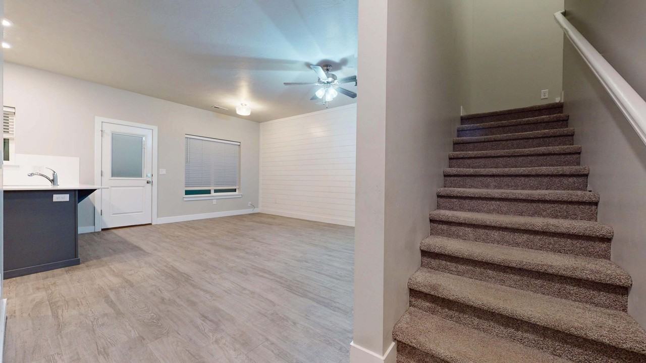 3064 N 225 E - Photo 7 of 20