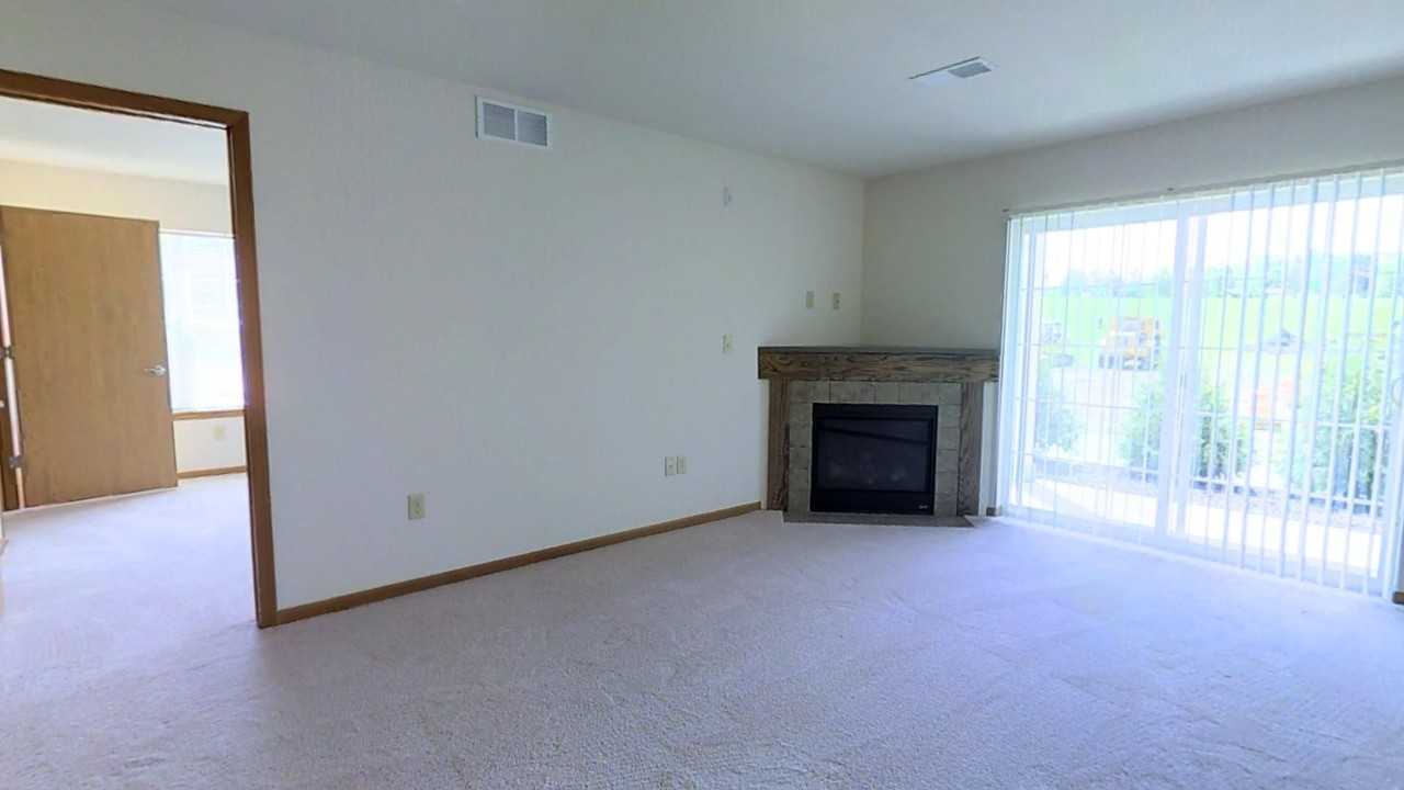605 Cedar Bluffs Way - Photo 6 of 16
