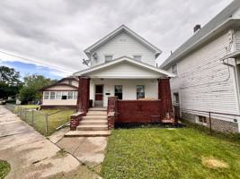 featured image of 1233 Halstead St