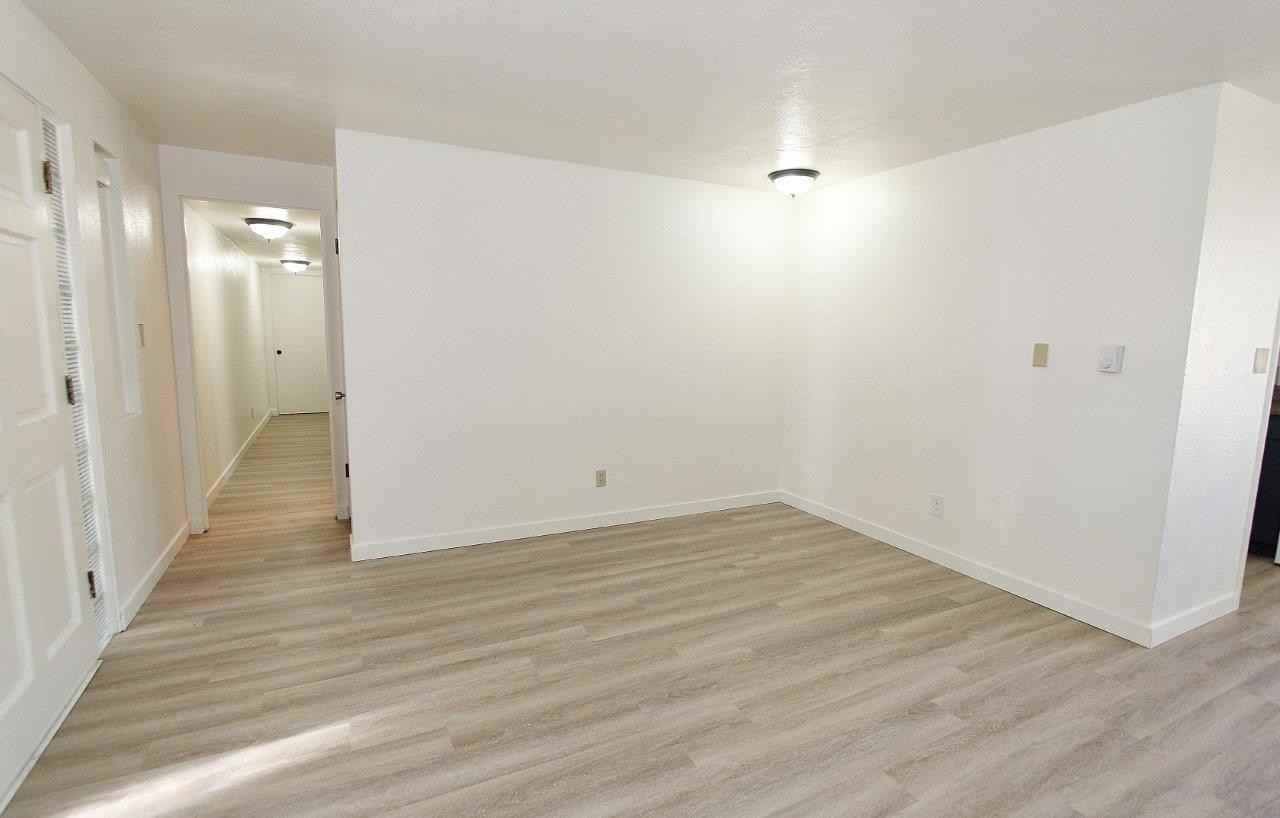 1407 Ellis Ave #6 - Photo 4 of 23