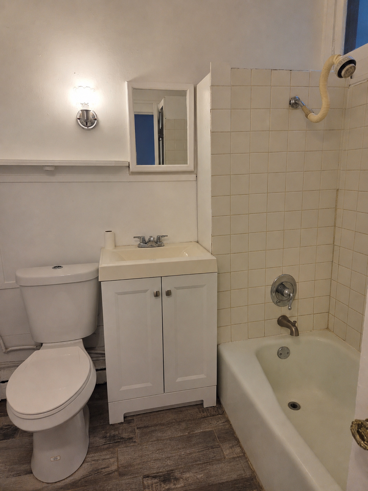 30 S Main St #30APT4 - Photo 6 of 9