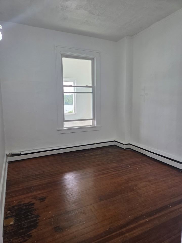 30 S Main St #30APT4 - Photo 7 of 9
