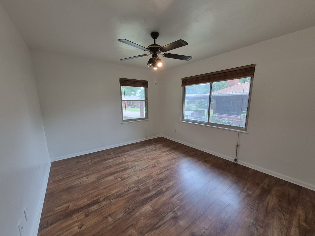 225 Burk Way - Photo 4 of 19