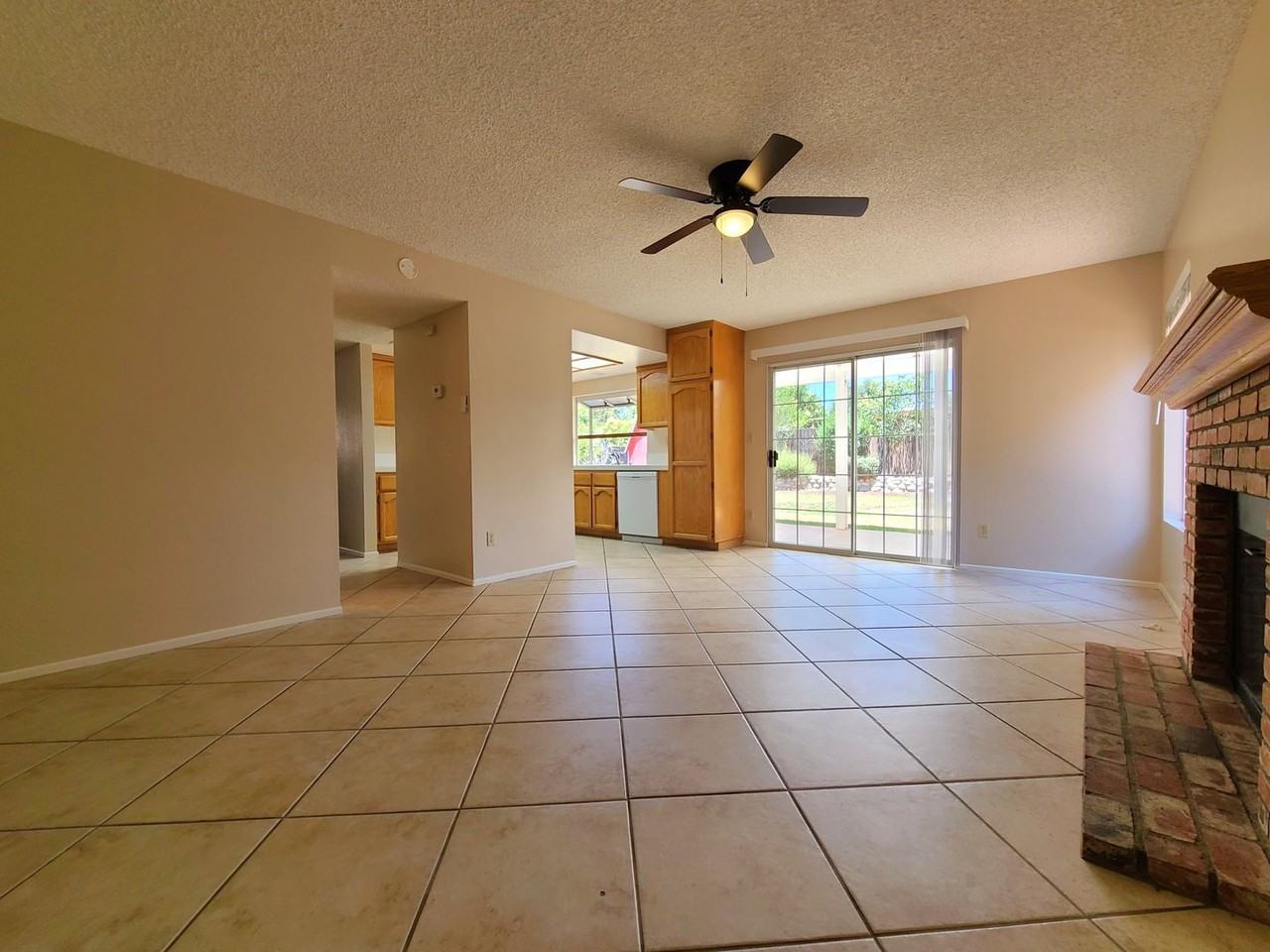 11768 Avalon Ave - Photo 4 of 22