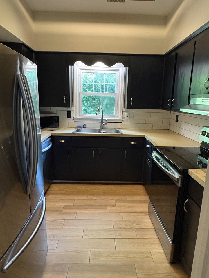 3104 Woodley Ter - Photo 5 of 8