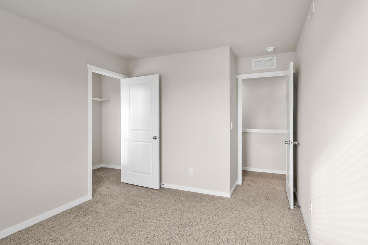 20603 Margo St - Photo 5 of 38