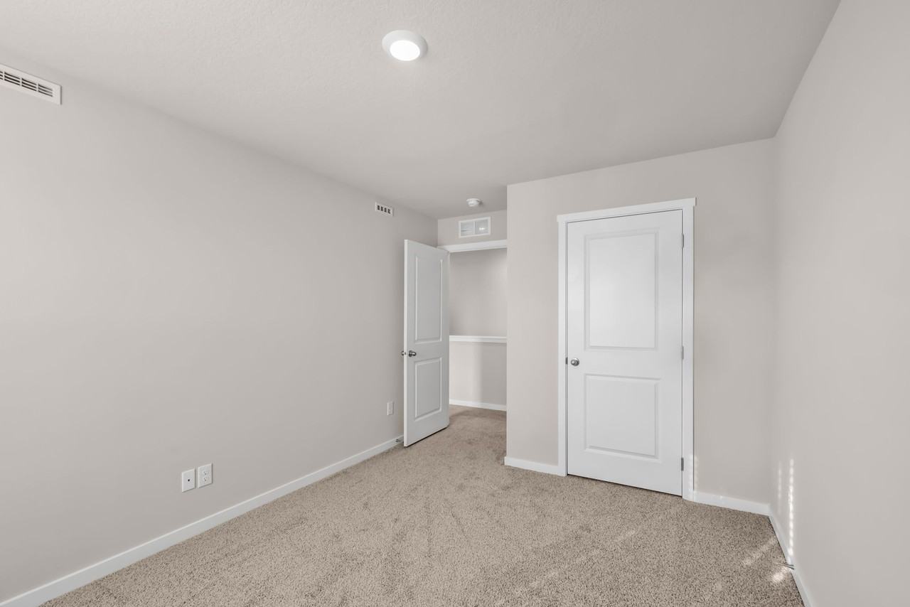 20603 Margo St - Photo 7 of 38