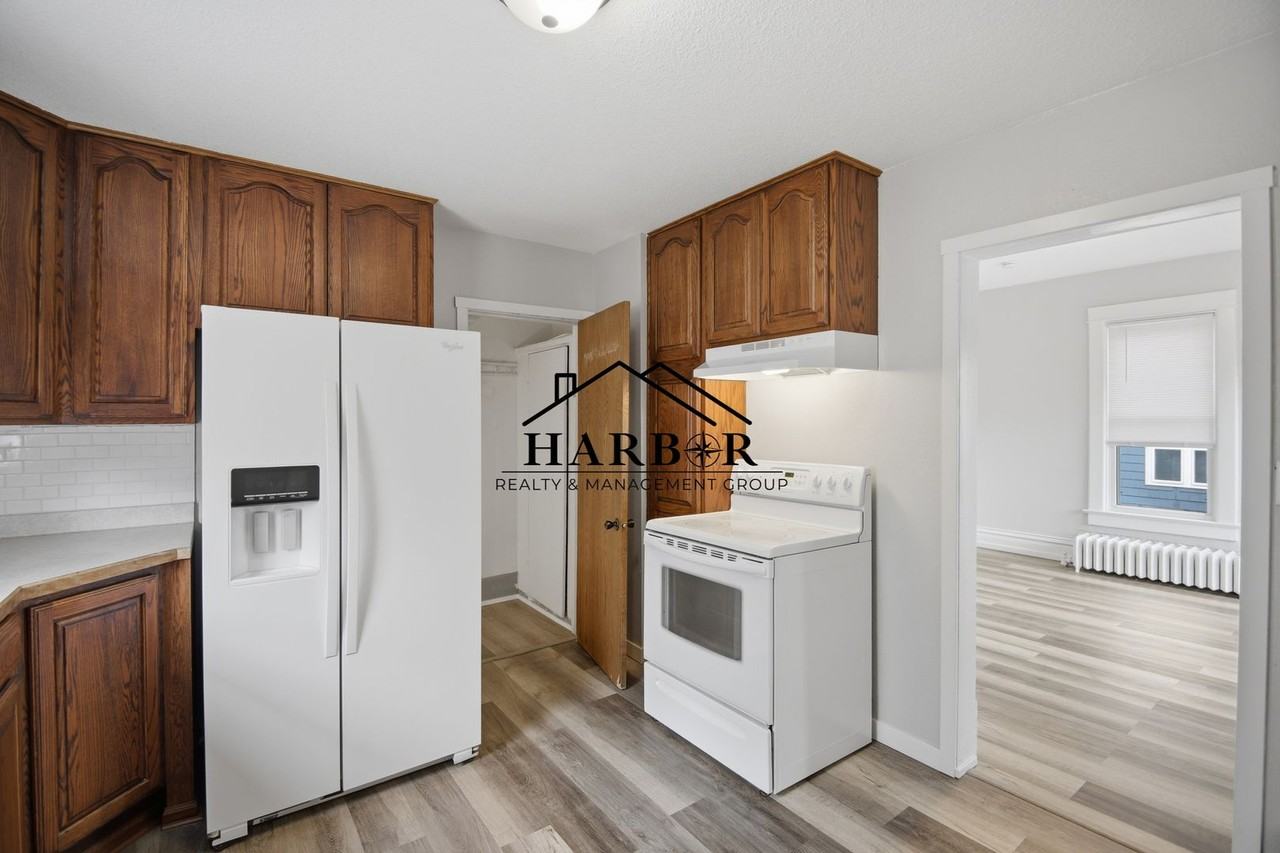 401 3rd Ave Sw - Photo 2 of 28