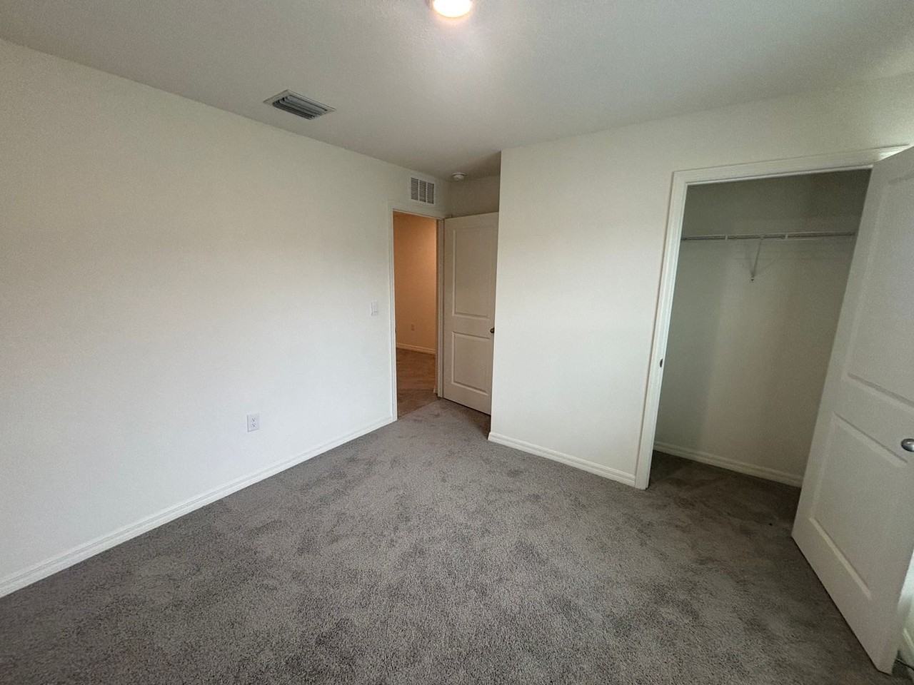 481 W Rexford Dr - Photo 5 of 27
