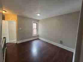 924 W Washington St - Photo 1 of 1