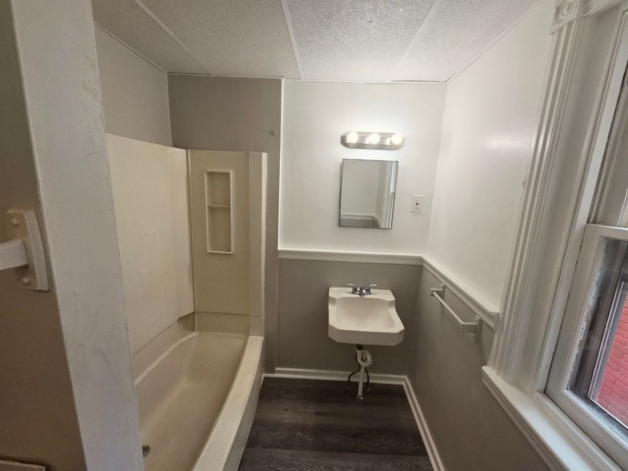 924 W Washington St - Photo 7 of 15