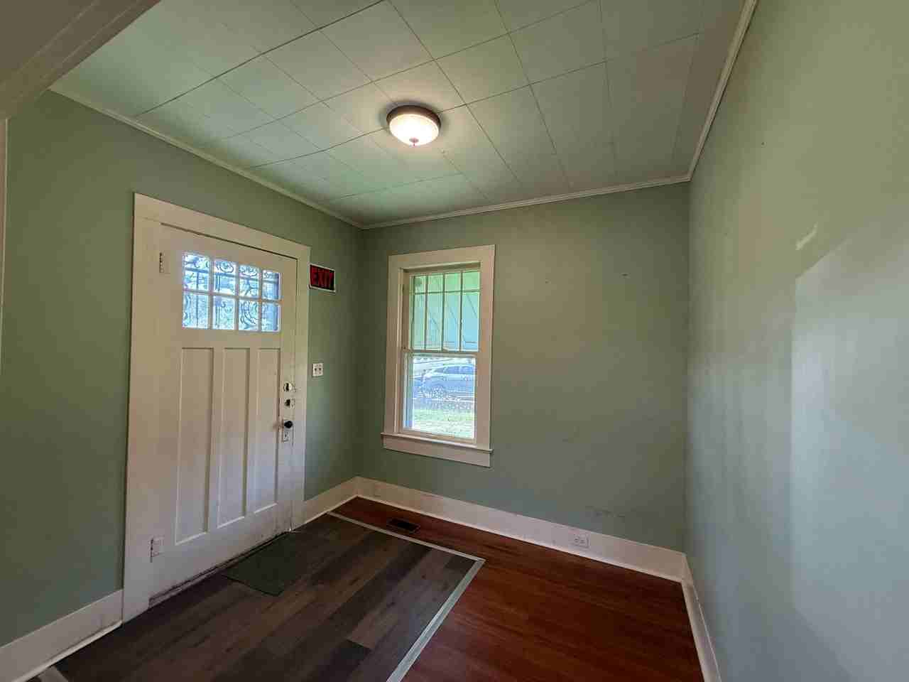 1101 Olive St - Photo 2 of 12
