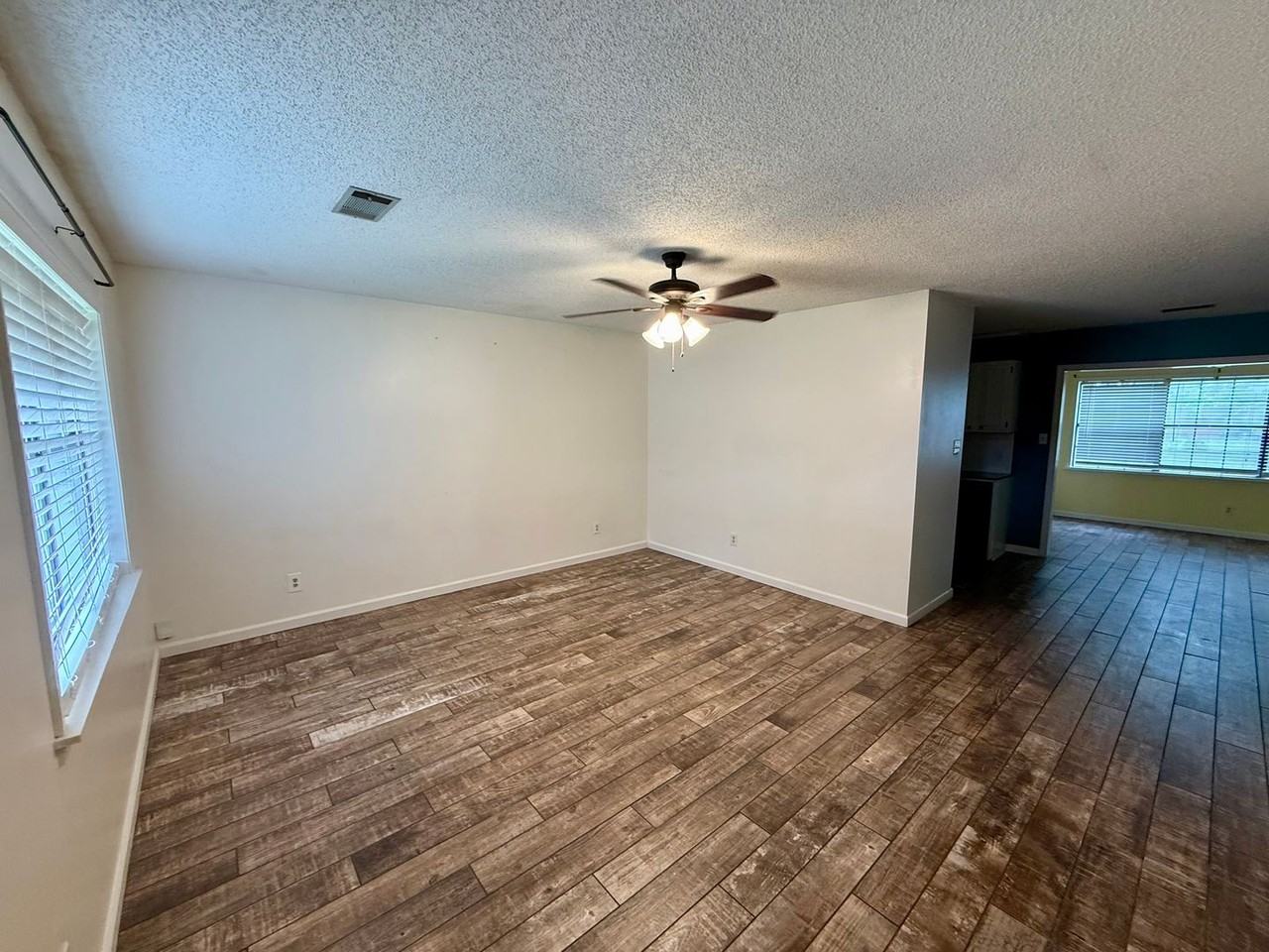 1116 W Nettleton Ave - Photo 5 of 22