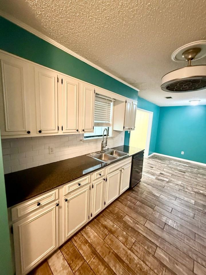 1116 W Nettleton Ave - Photo 7 of 22