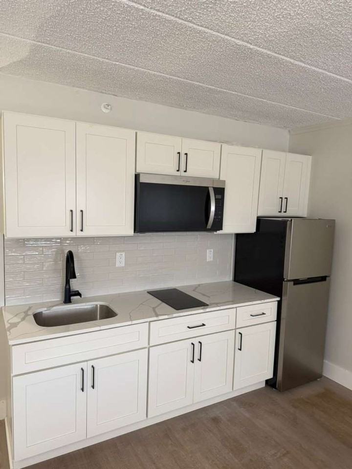 8029 Black Horse Pike - Photo 4 of 15