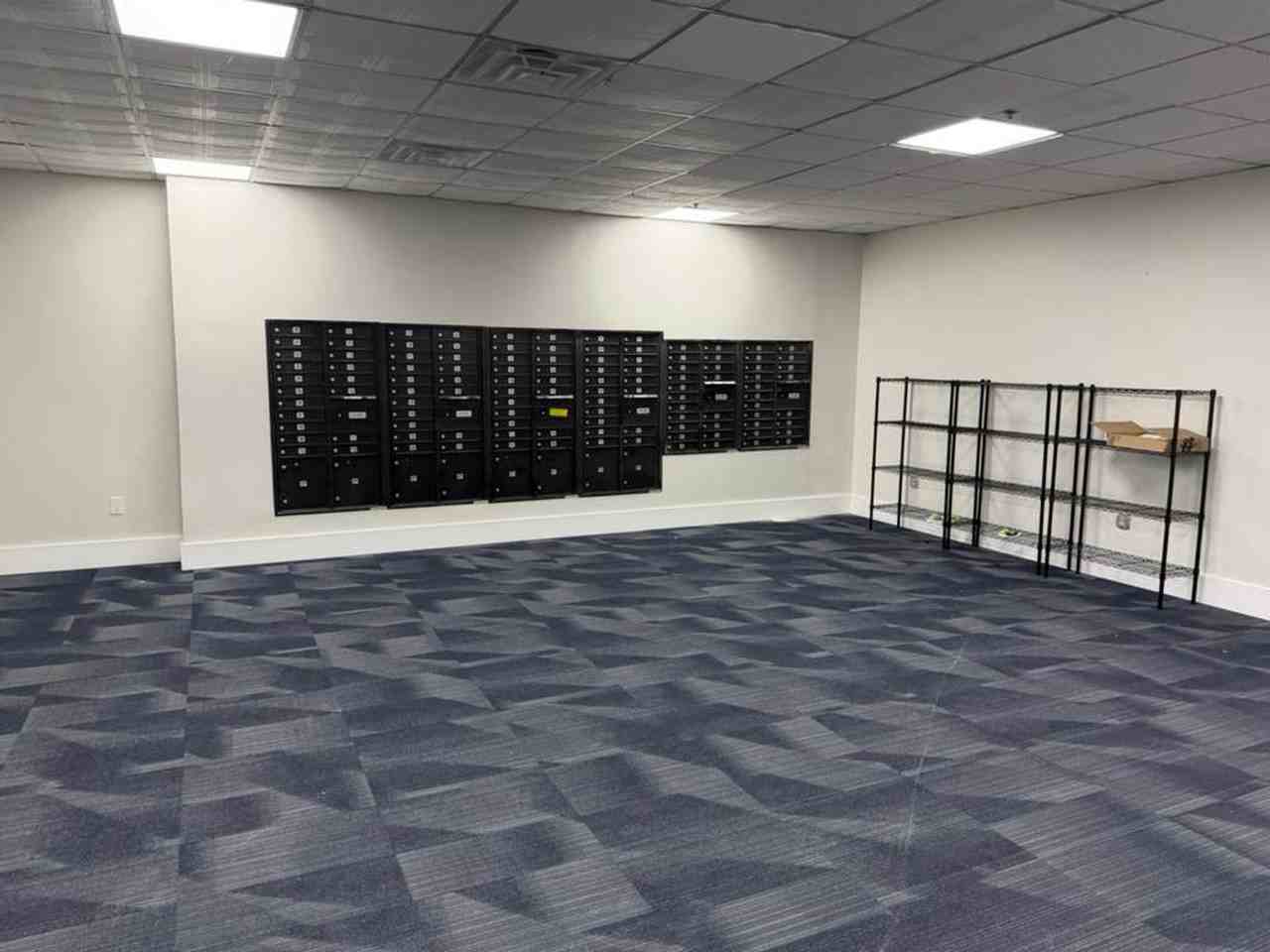Harbor Court Apartments - Photo 5 of 6