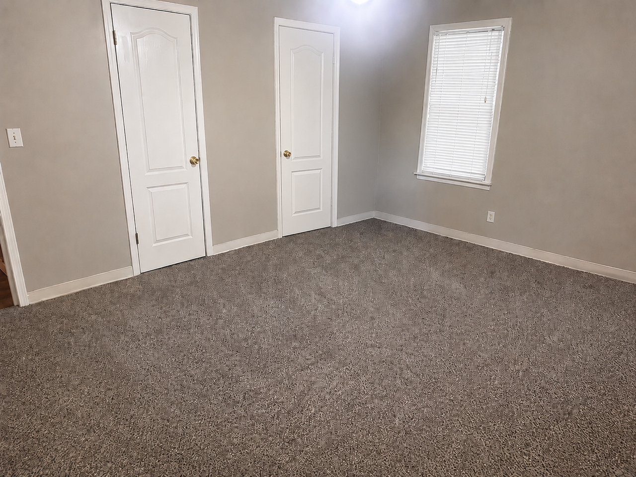 2007 Esterly Ave - Photo 2 of 13