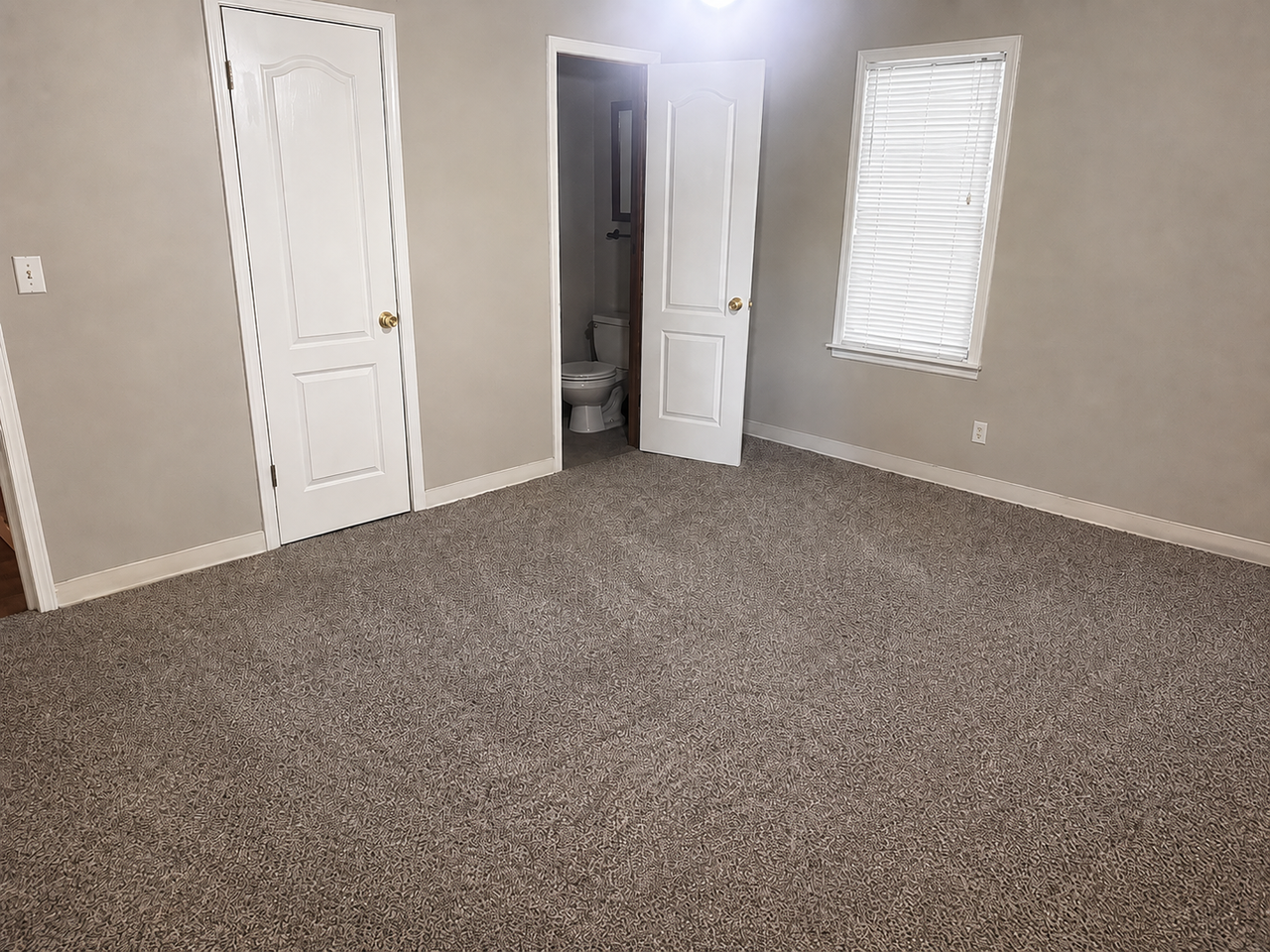 2007 Esterly Ave - Photo 3 of 13