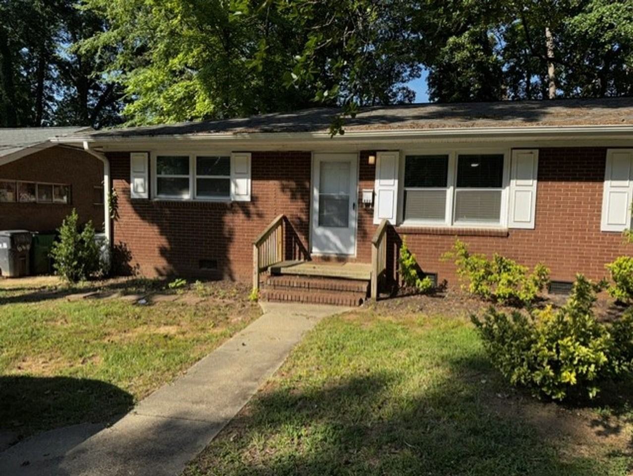 602 Camrose Dr - Photo 2 of 9