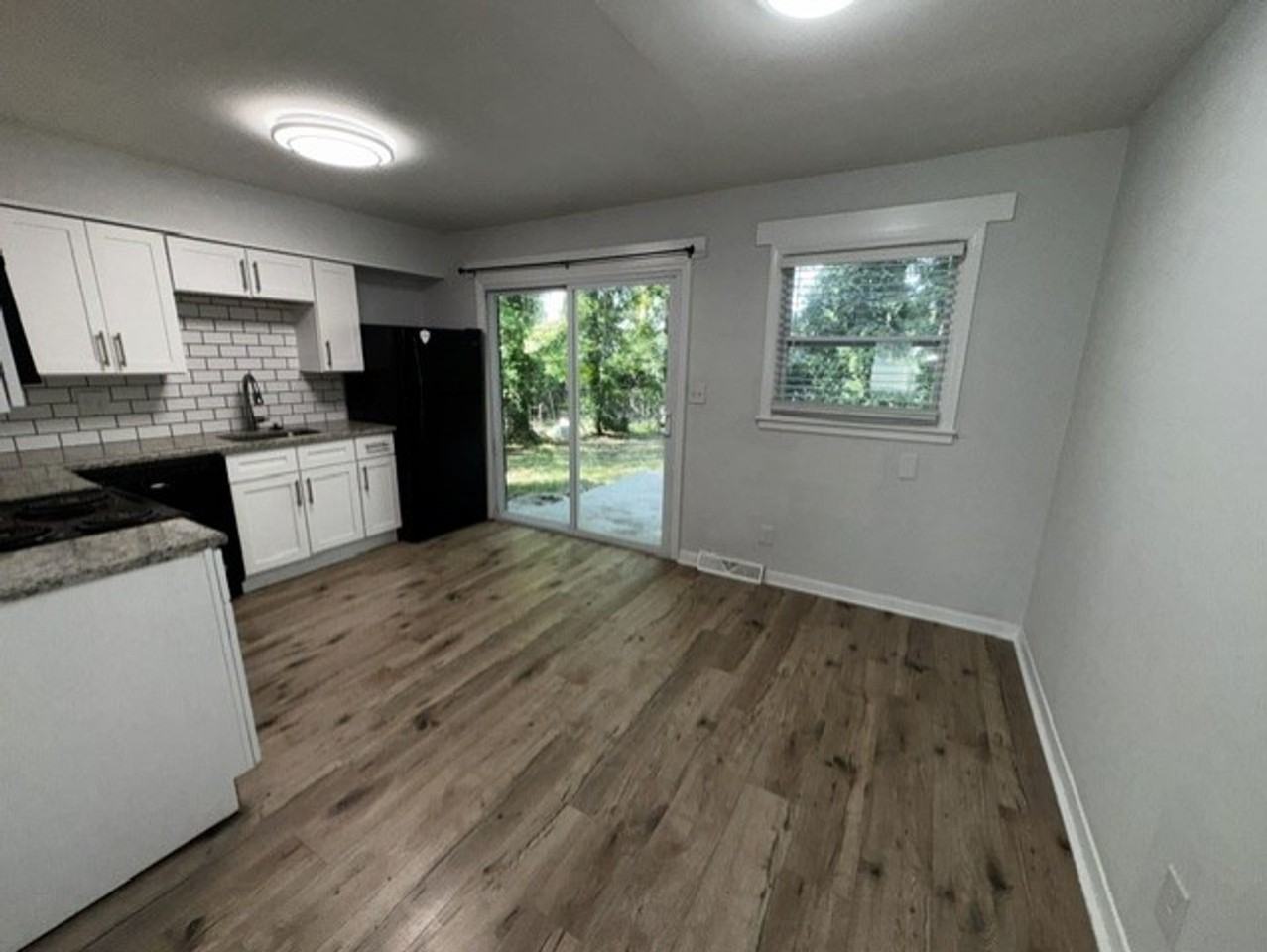 602 Camrose Dr - Photo 5 of 9