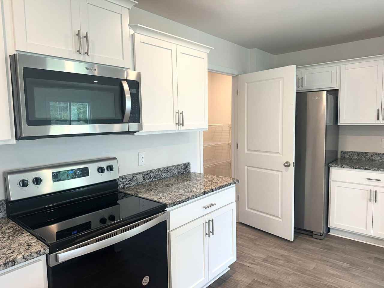 2015 Elmridge Rd - Photo 3 of 27