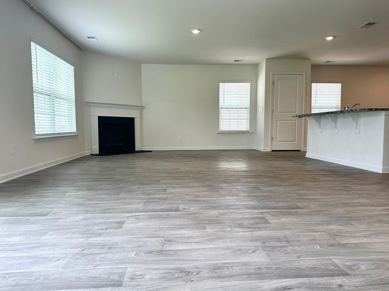2015 Elmridge Rd - Photo 5 of 27