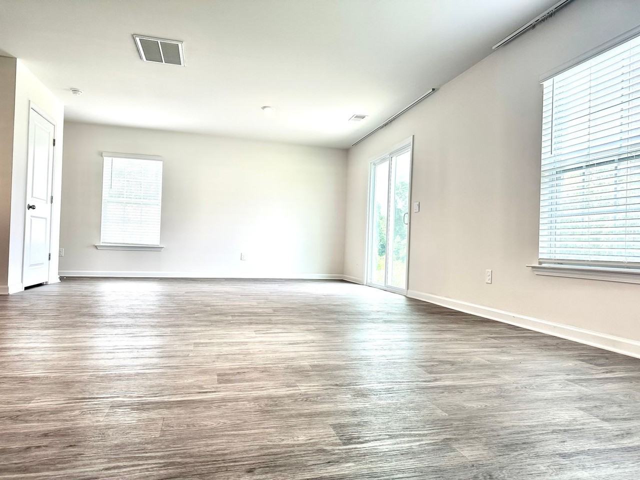 2015 Elmridge Rd - Photo 6 of 27