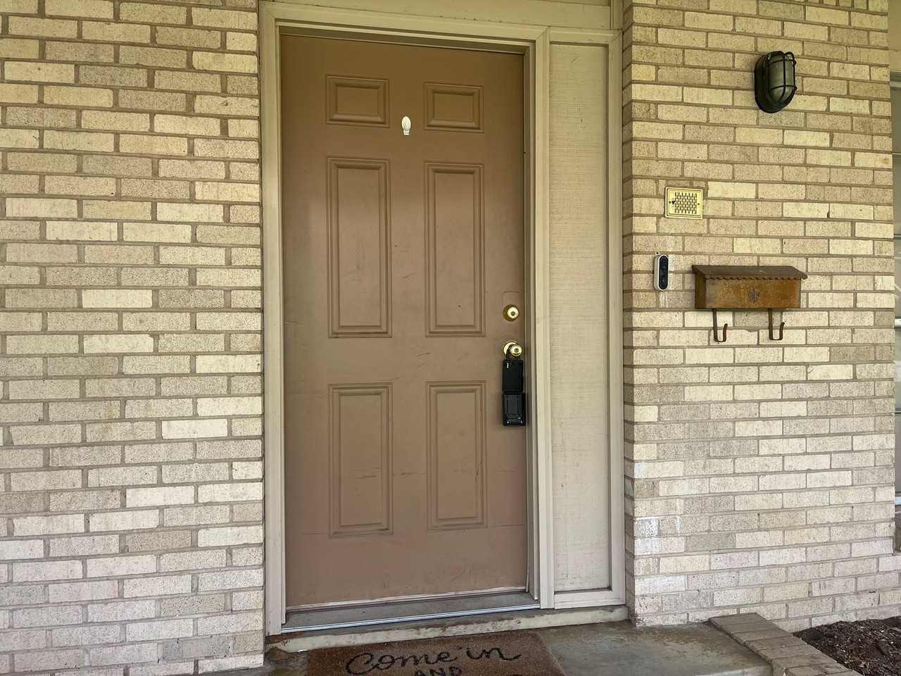1632 S 69th East Ave - Photo 3 of 32