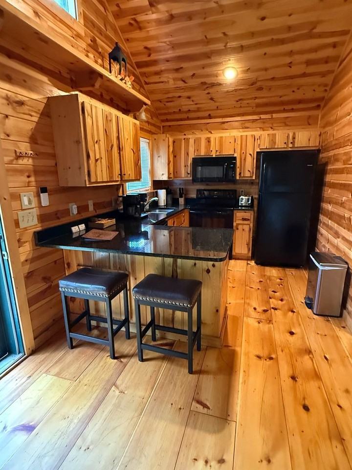 75 Laurel Oak Ln - Photo 2 of 17