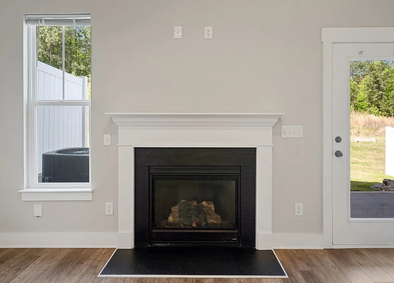 208 Rosecroft Dr - Photo 7 of 20