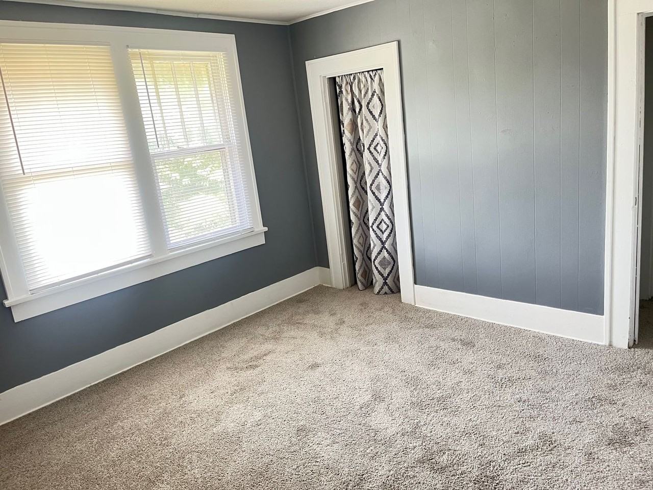 628 W Locust Ave - Photo 7 of 12