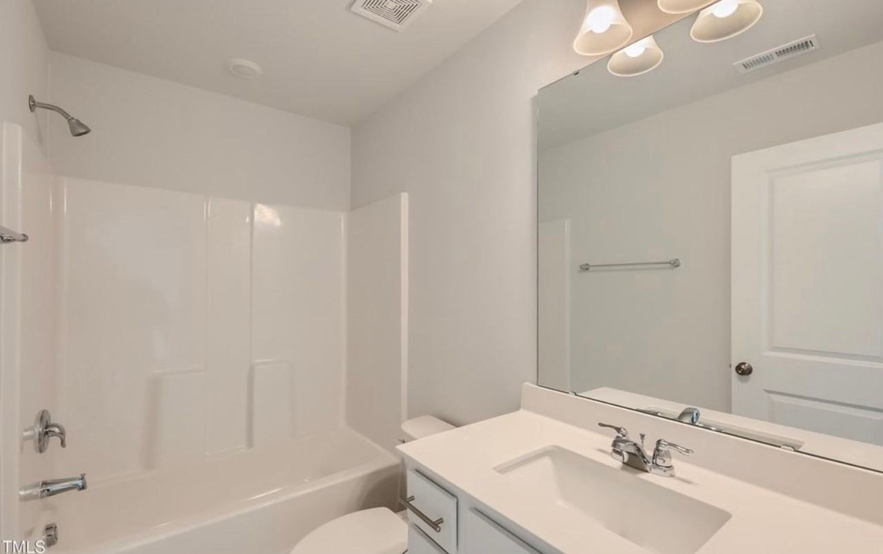 137 S Finley Landing Pkwy - Photo 6 of 16