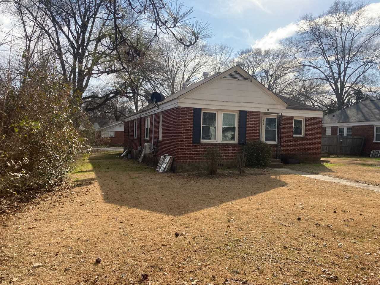 403 N Elm St Nw - Photo 3 of 14