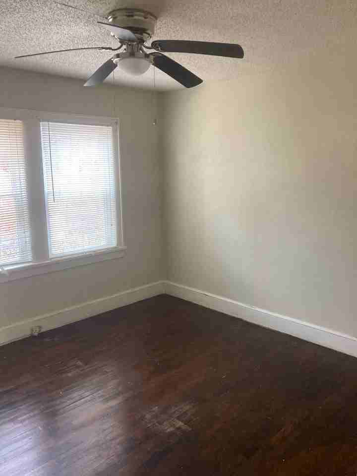 403 N Elm St Nw - Photo 6 of 14