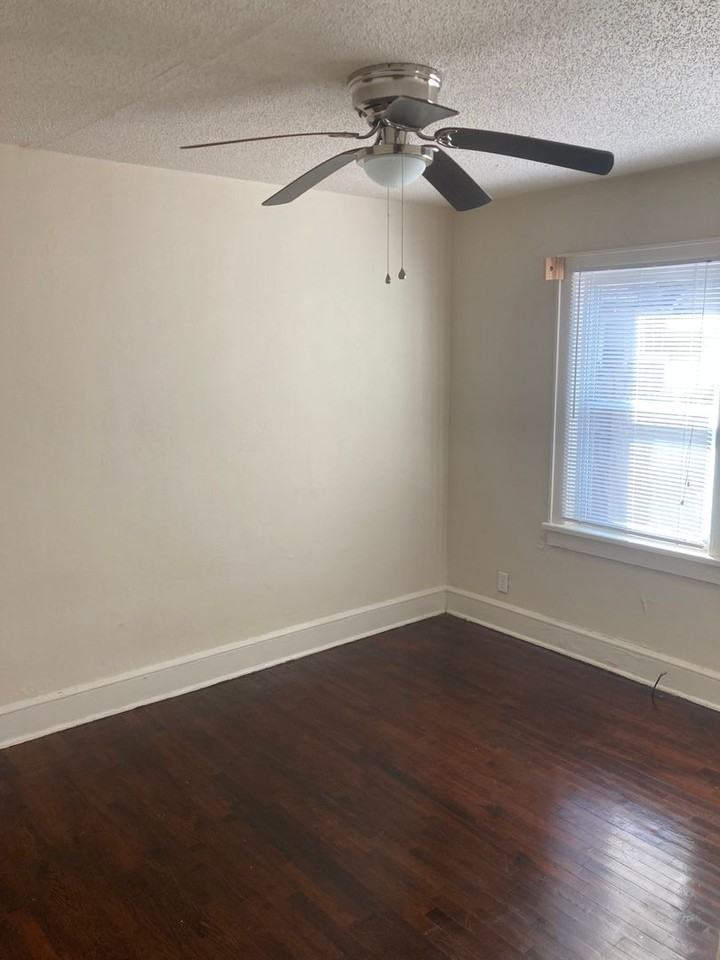 403 N Elm St Nw - Photo 7 of 14