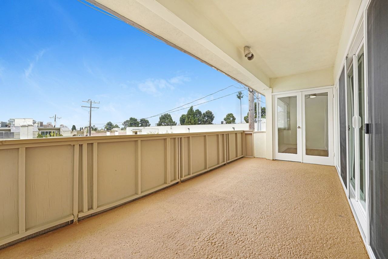 1002 12th St in Santa Monica - Photo 4 of 4