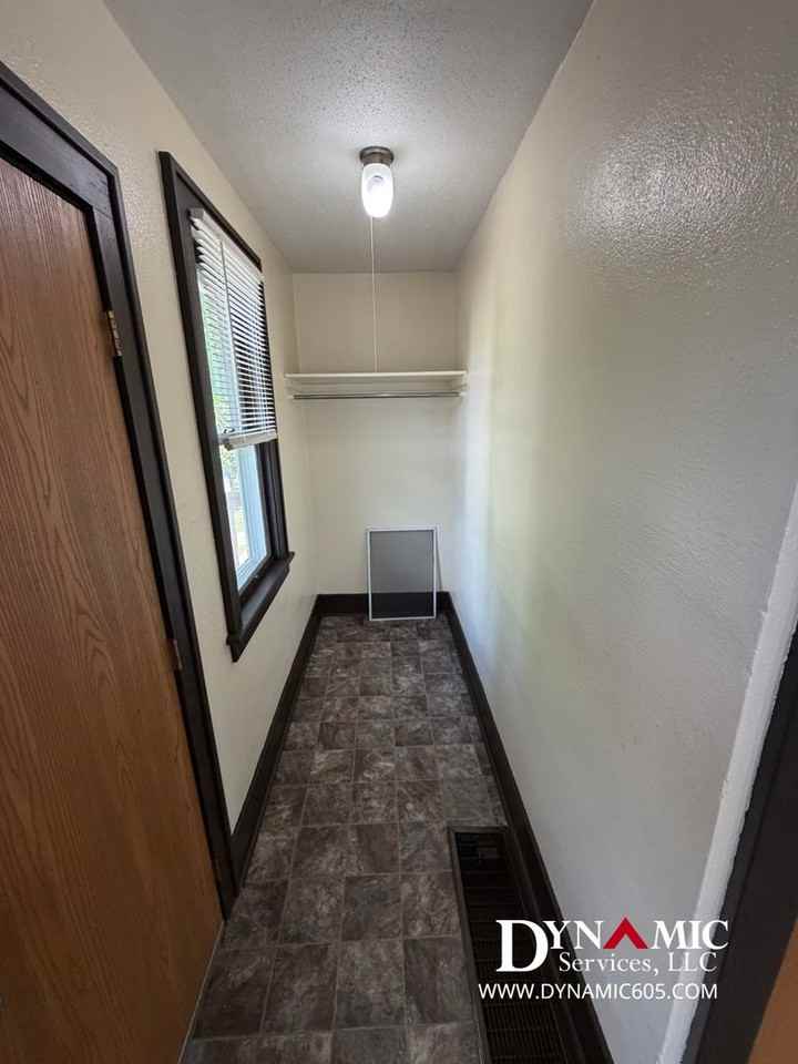730 1/2 S Spring Ave - Photo 7 of 29